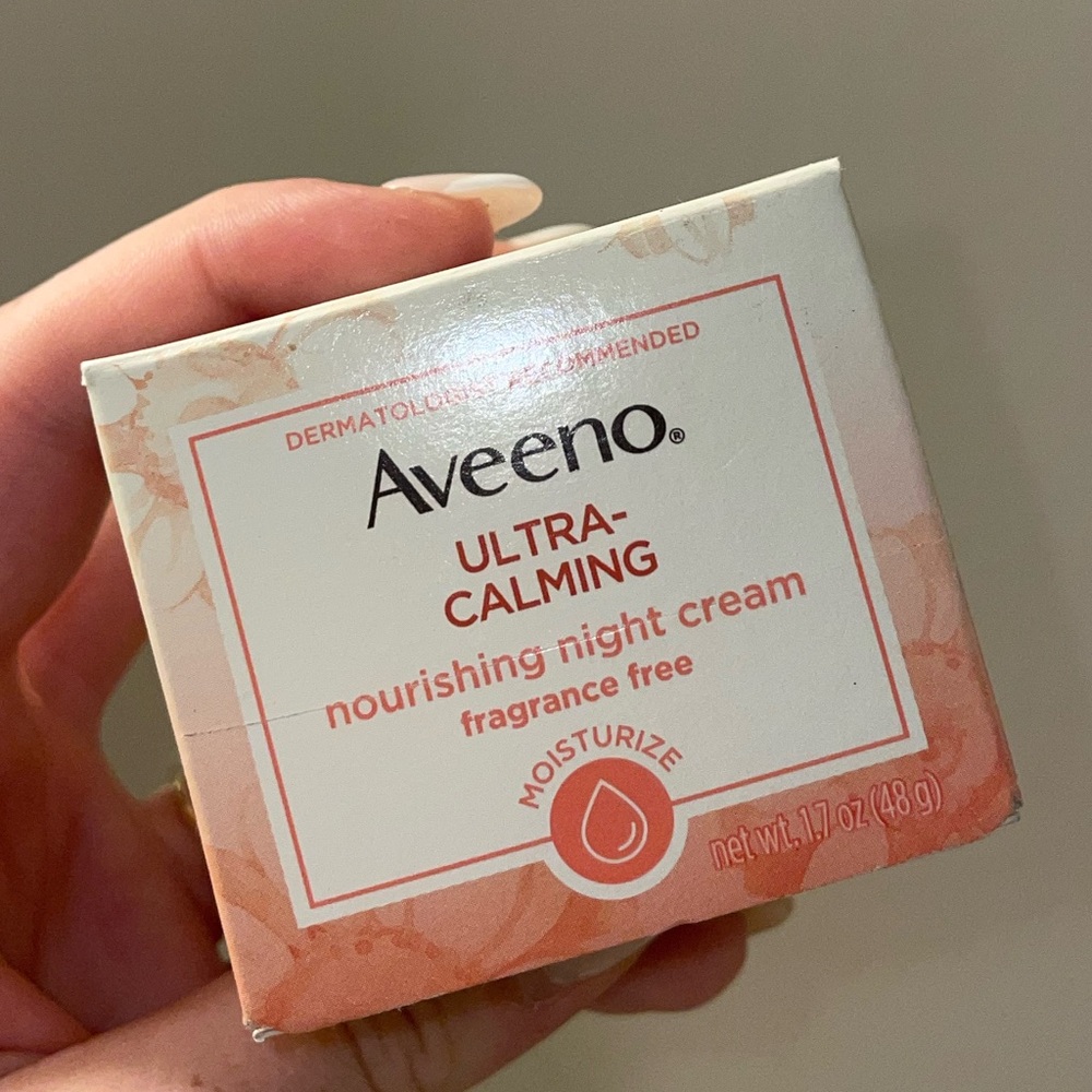 Ultra-Calming Nourishing Night Cream - White and Pink